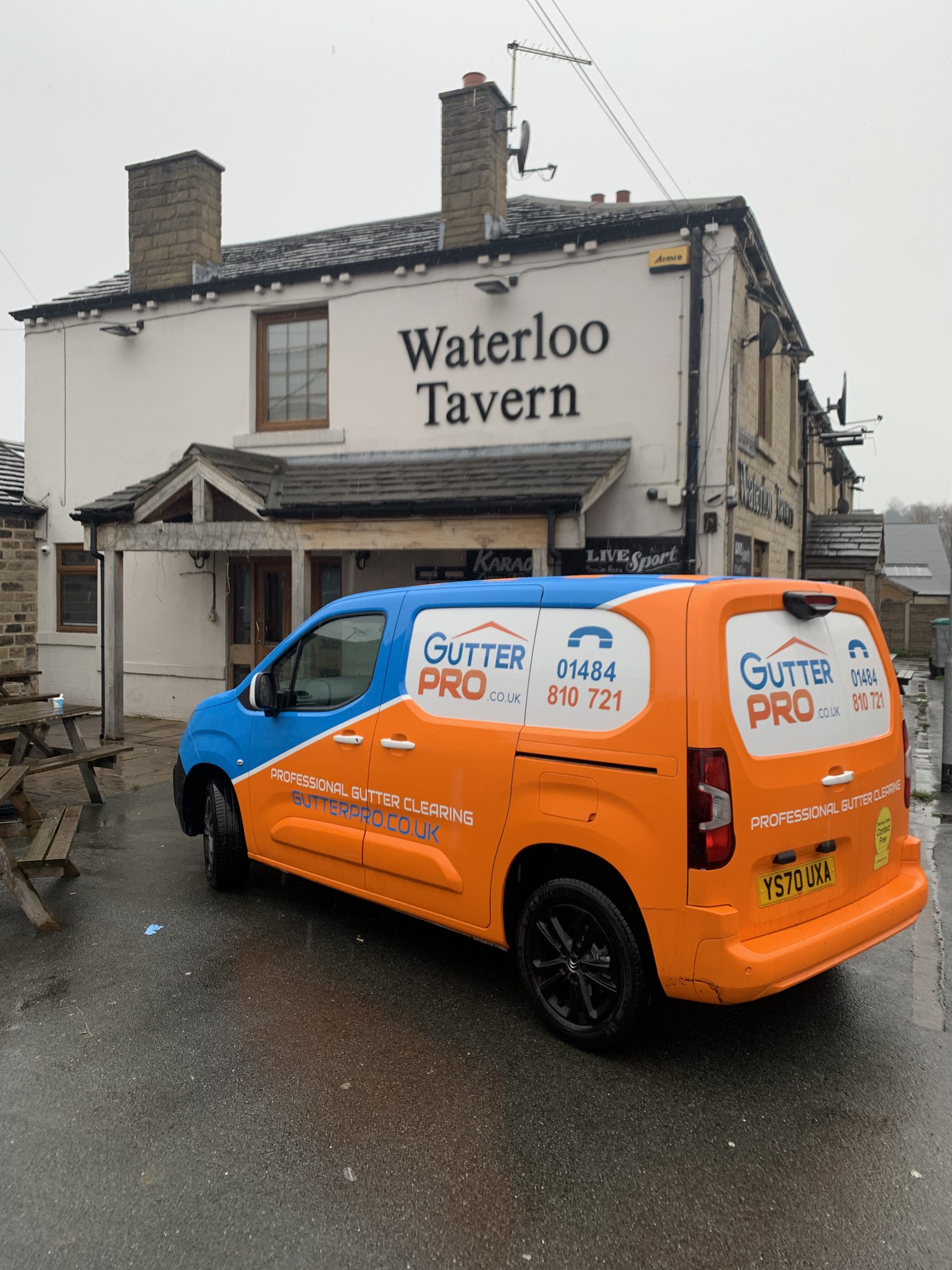 Gutter Cleaning Waterloo Tavern