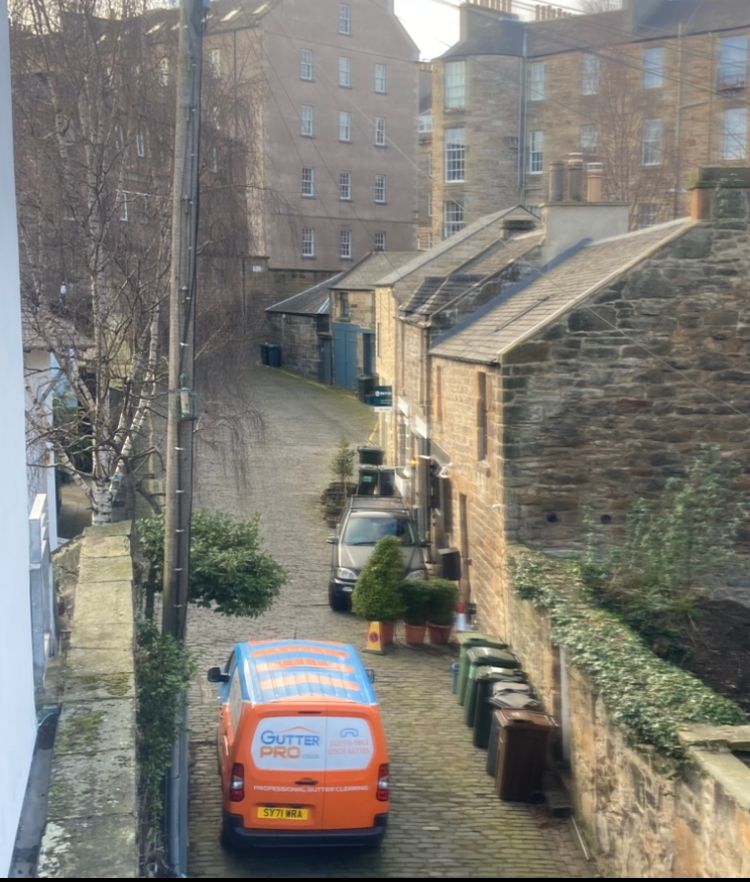 Gutter Cleaning Edinburgh Old Town