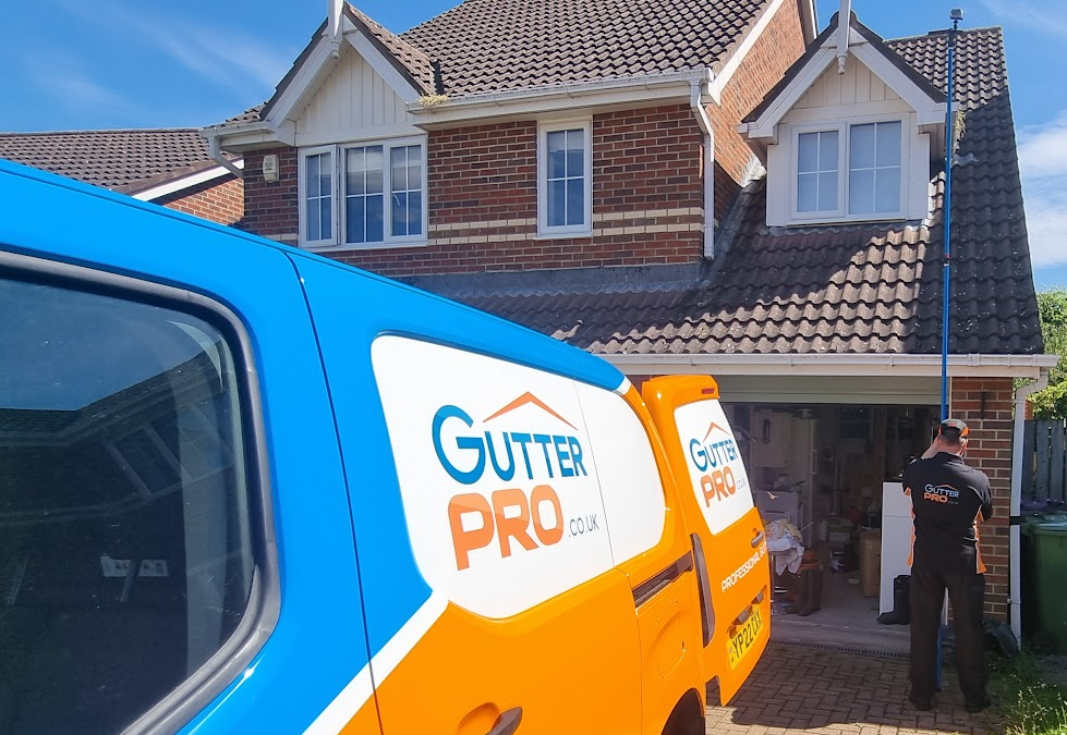 Five ways to find a trustworthy gutter cleaner near me